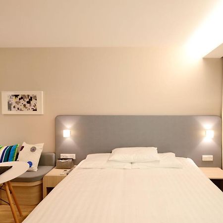 Grande Chambre Dans Charmante Maison Alsacienne Herrlisheim Exteriér fotografie